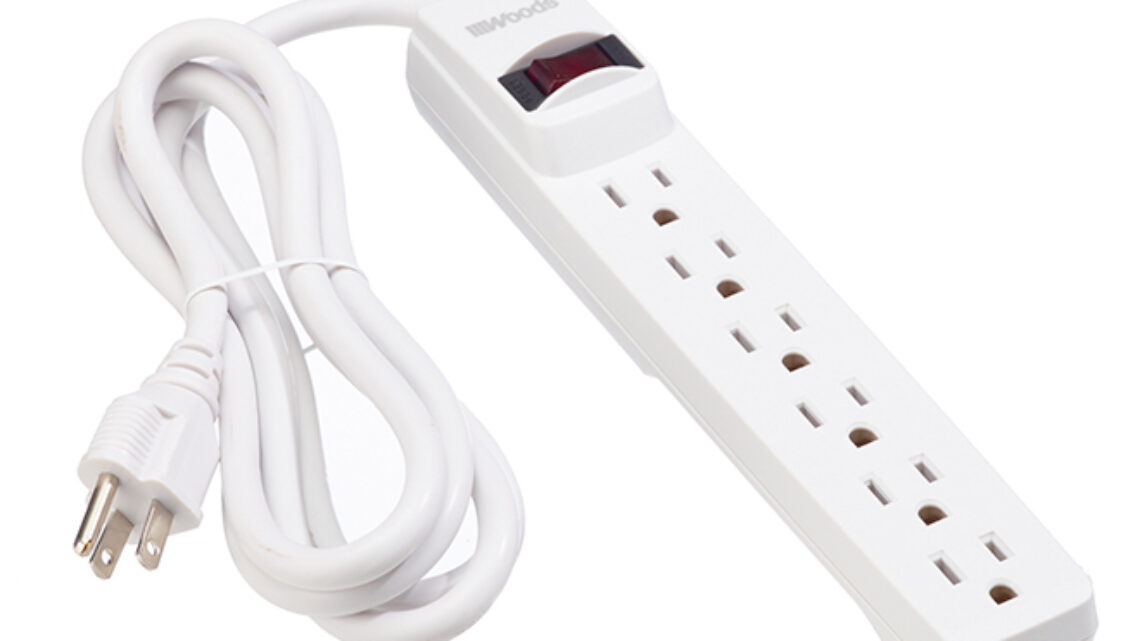 6-Outlet Power Bar – 6′ Cord – White